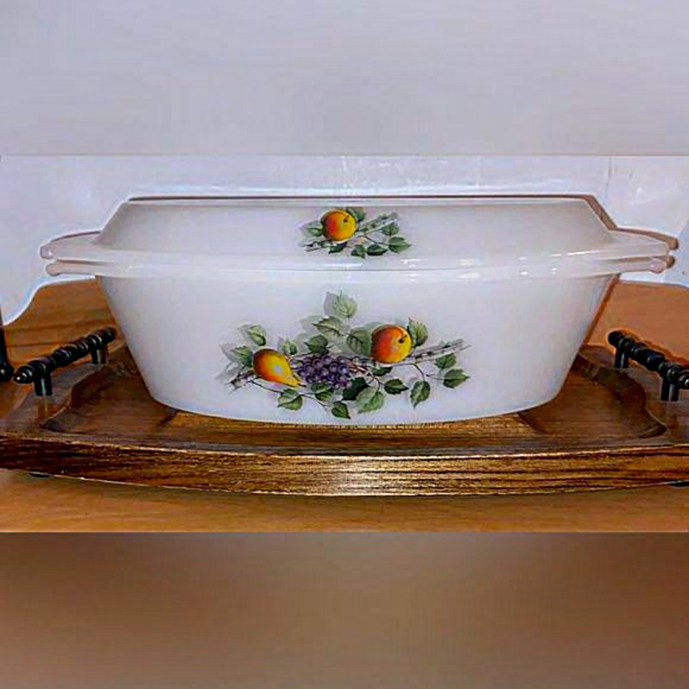 3/75$ Vintage Arcopal France tempered opal Casserole with lid pear grapes‎ apple